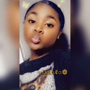 Meet your Posher, Dalila